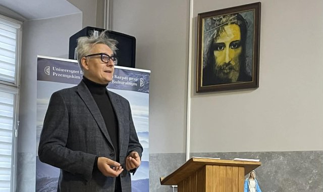 WhatsApp Image 2025-11-25 at 18.50.37.jpeg